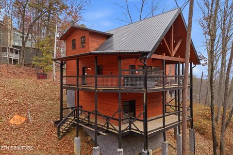 Photo of 1104 Laddie Buck Lane, Gatlinburg, TN 37738 (MLS # 1322807)