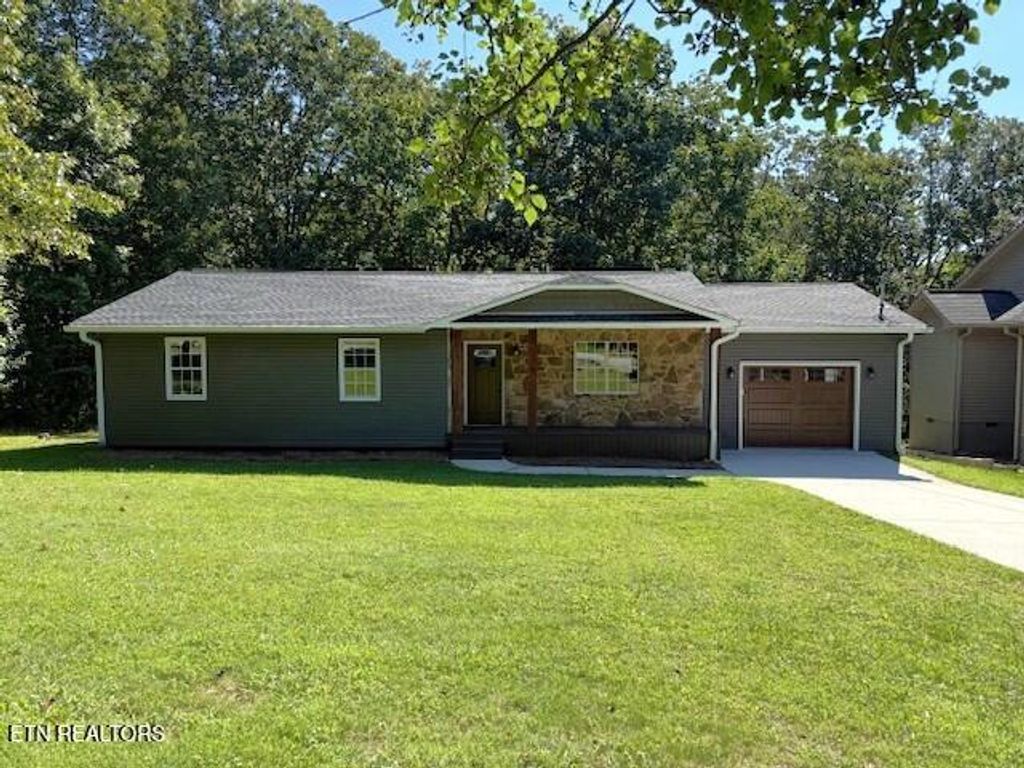 Photo of 506 Snead Drive, Crossville, TN 38558 (MLS # 1314664)