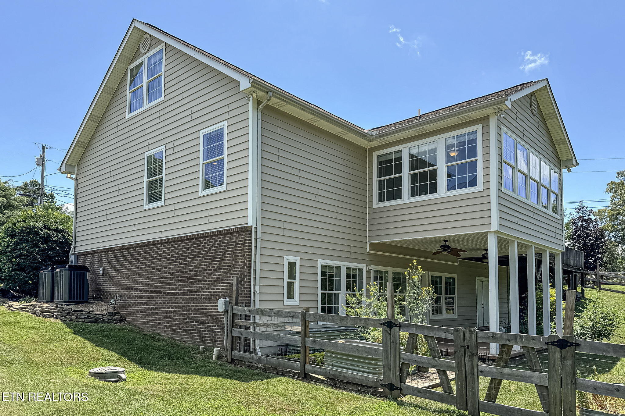 618 Laurie Leigh Ln Drive