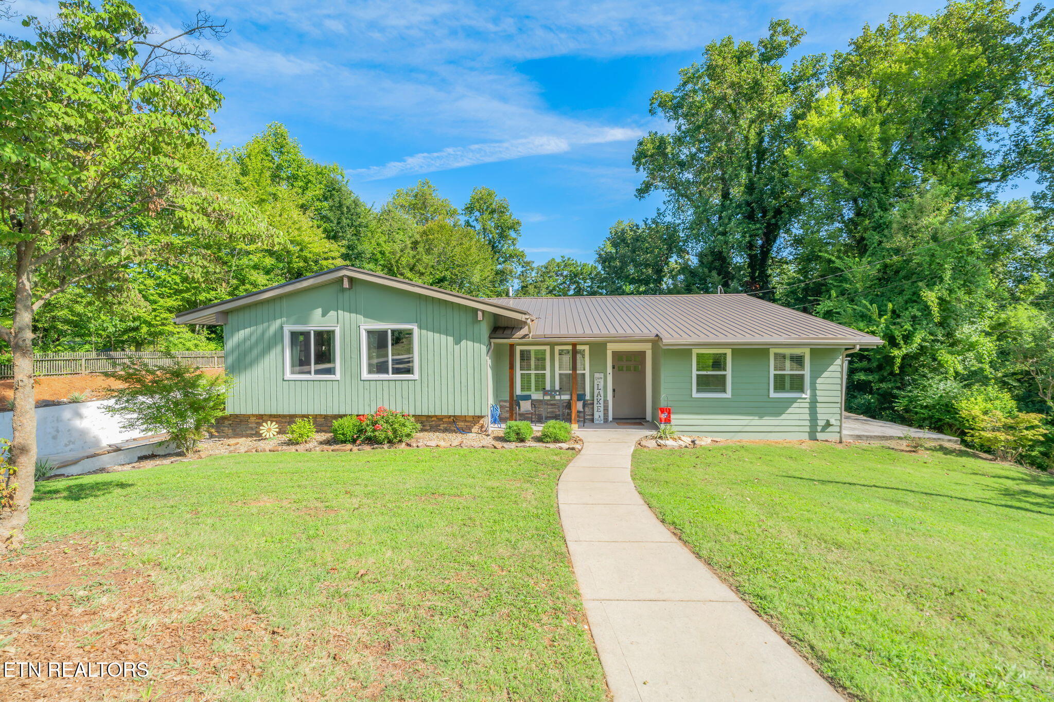 828 Sargent Drive
