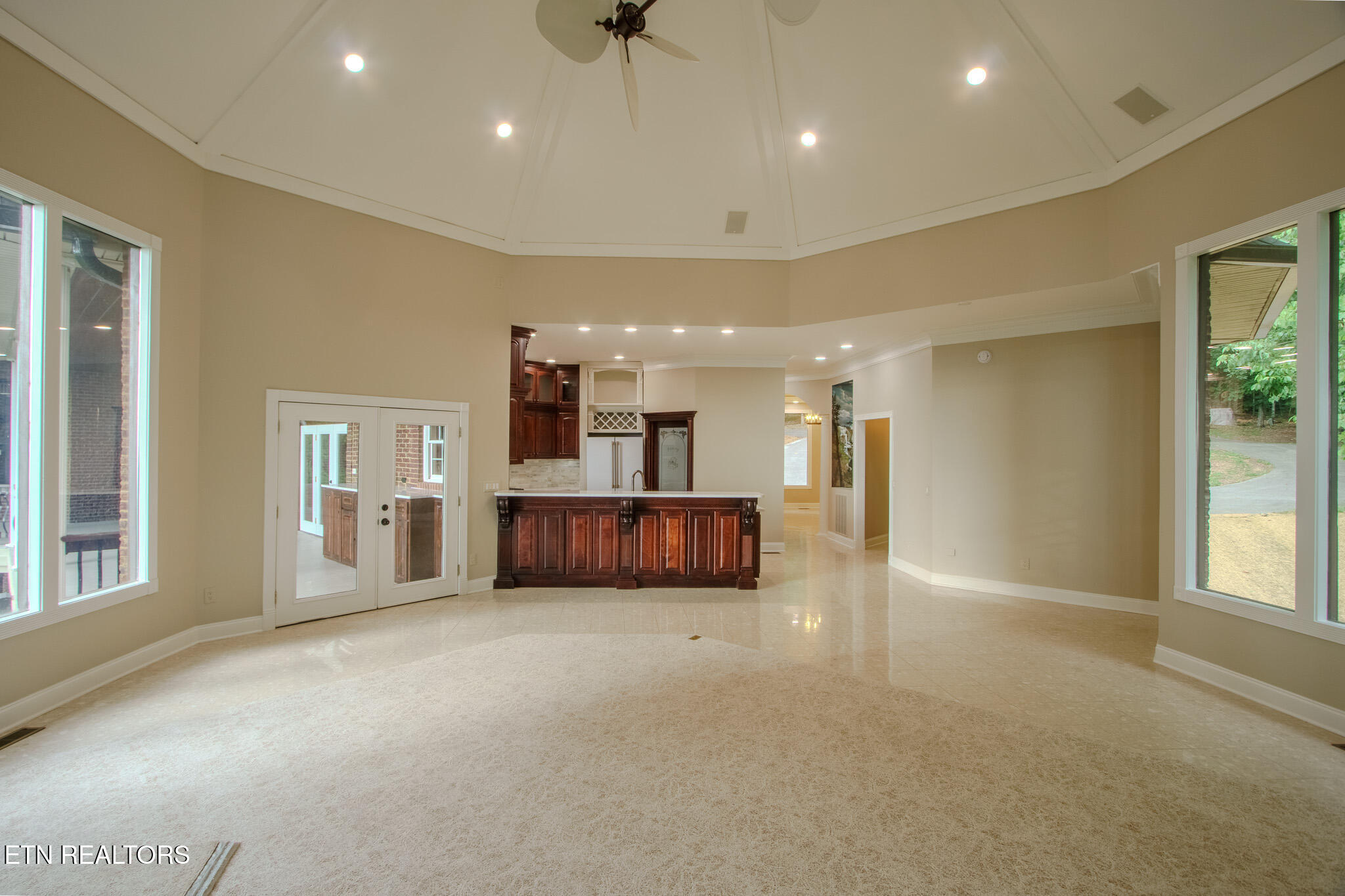 431 Thomas Loop Rd