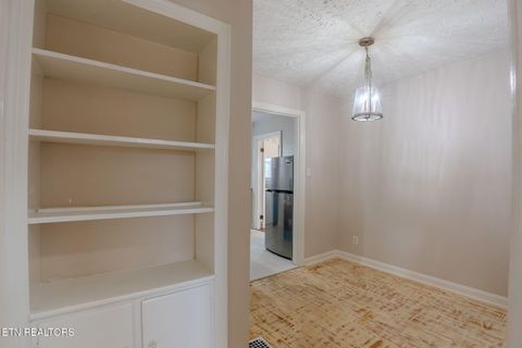 Tiny photo for 301 S Mary St, Knoxville, TN 37914 (MLS # 1317864)