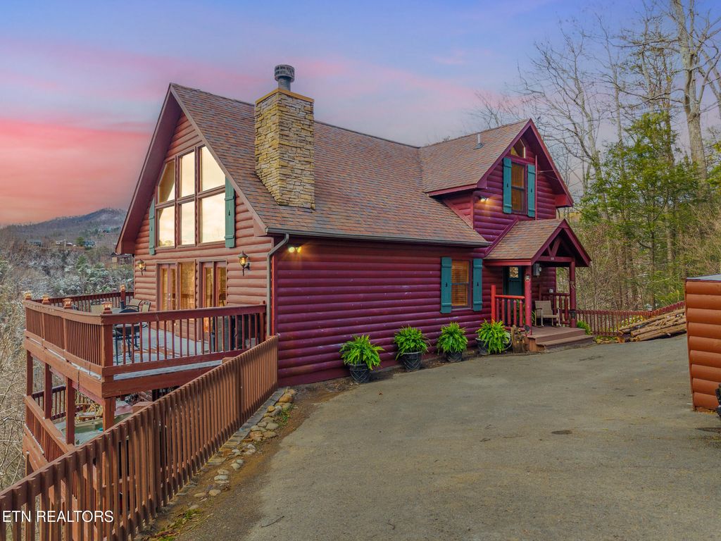 Photo of 436 Lucerne Way, Gatlinburg, TN 37738 (MLS # 1333363)