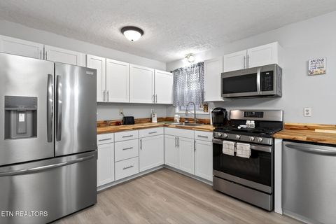 Tiny photo for 30 Oak St, Crossville, TN 38555 (MLS # 1323621)