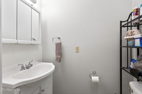 Tiny photo for 30 Oak St, Crossville, TN 38555 (MLS # 1323621)