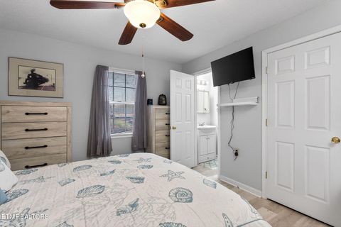 Tiny photo for 30 Oak St, Crossville, TN 38555 (MLS # 1323621)