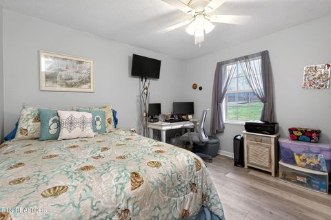 Tiny photo for 30 Oak St, Crossville, TN 38555 (MLS # 1323621)