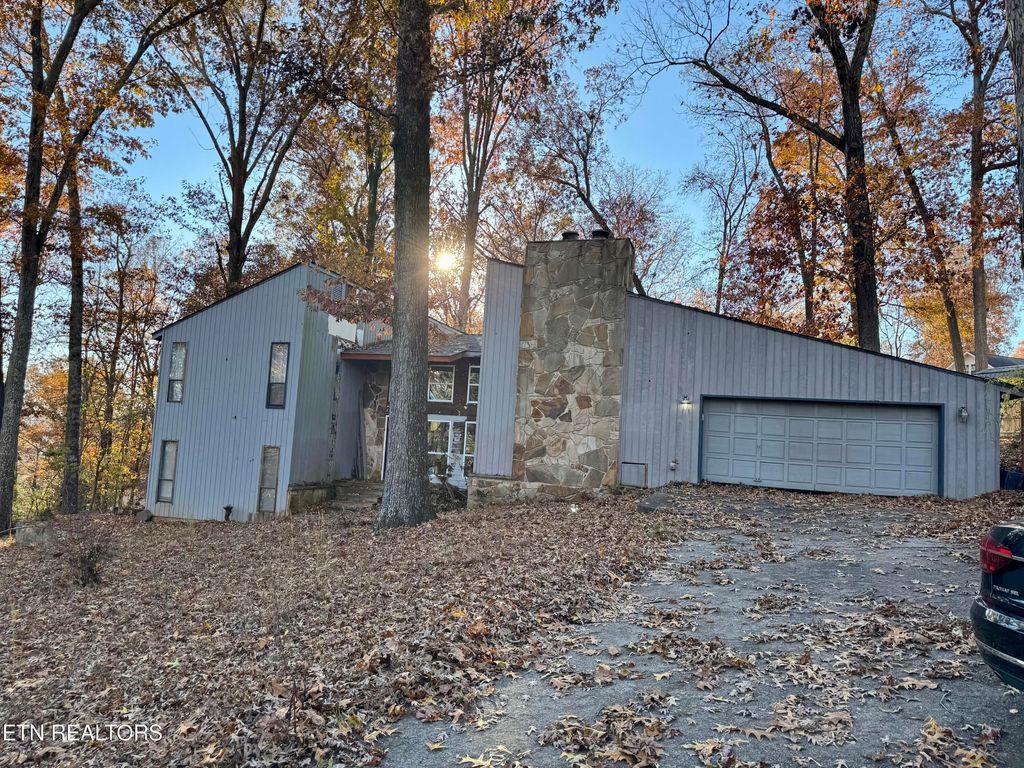 Photo of 190 Van Stowe Rd, Harriman, TN 37748 (MLS # 1322220)