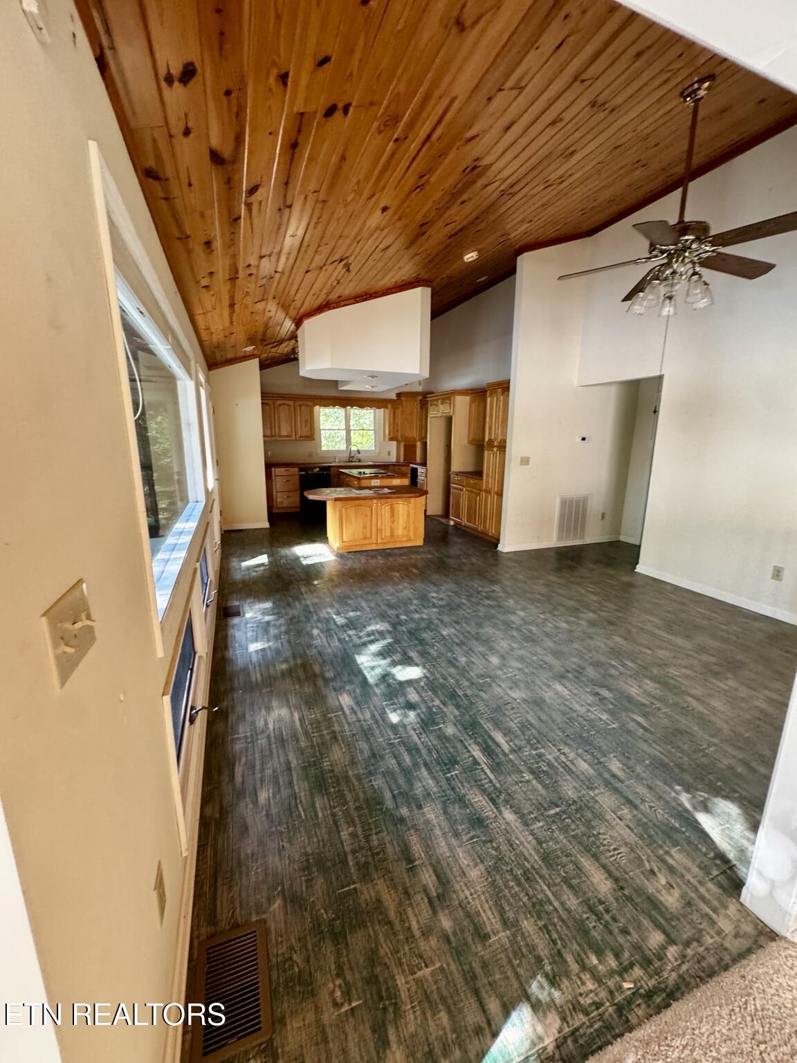 212 Overlook Drive