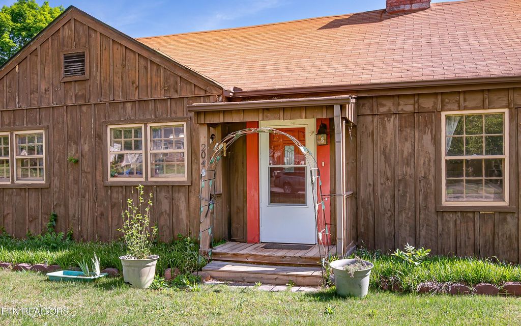 Photo of 204 Rose Ave, Alcoa, TN 37701 (MLS # 1338665)