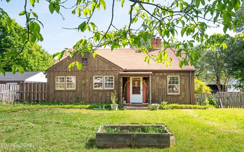 Photo of 204 Rose Ave, Alcoa, TN 37701 (MLS # 1338665)