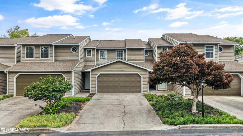 Photo of 7822 Village Drive, Knoxville, TN 37919 (MLS # 1350579)