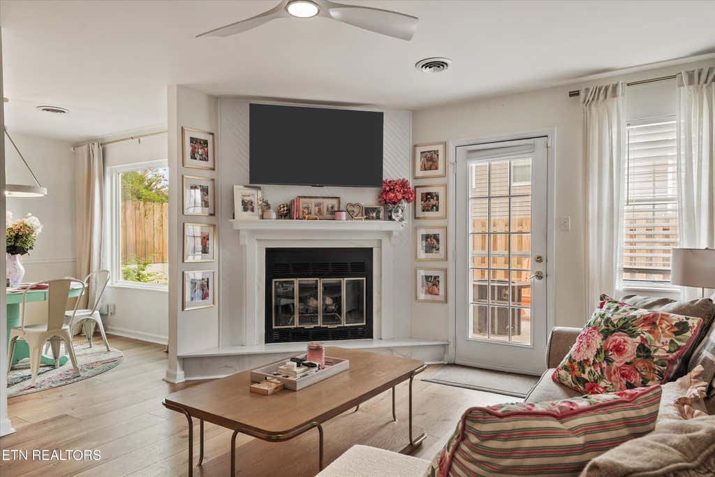Photo of 7822 Village Drive, Knoxville, TN 37919 (MLS # 1350579)