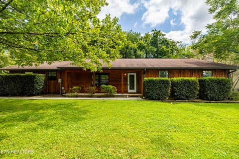 Photo of 2214 Eva Jean Drive, Maryville, TN 37804 (MLS # 1352426)