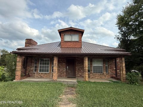 Photo of 1004 W Broadway St, Lenoir City, TN 37771 (MLS # 1317040)