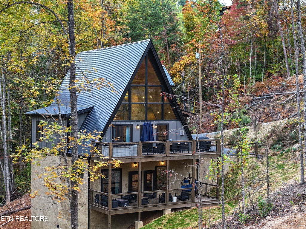 Photo of 2313 Grey Fox, Sevierville, TN 37862 (MLS # 1356655)
