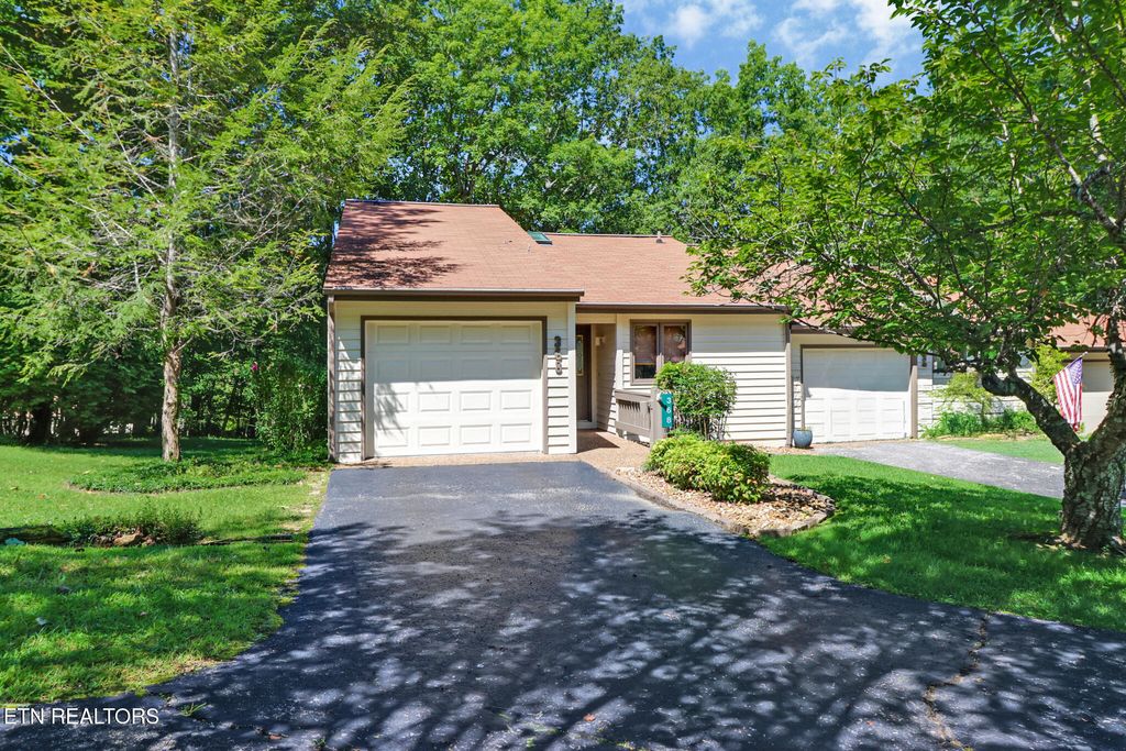 Photo of 368 Lake Catherine Court, Crossville, TN 38558 (MLS # 1313185)