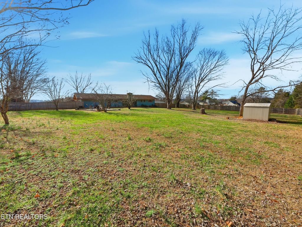 Photo of 1004 Laurie St, Maryville, TN 37803 (MLS # 1326029)