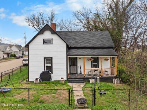 Photo of 2918 Johnston St, Knoxville, TN 37921 (MLS # 1332780)