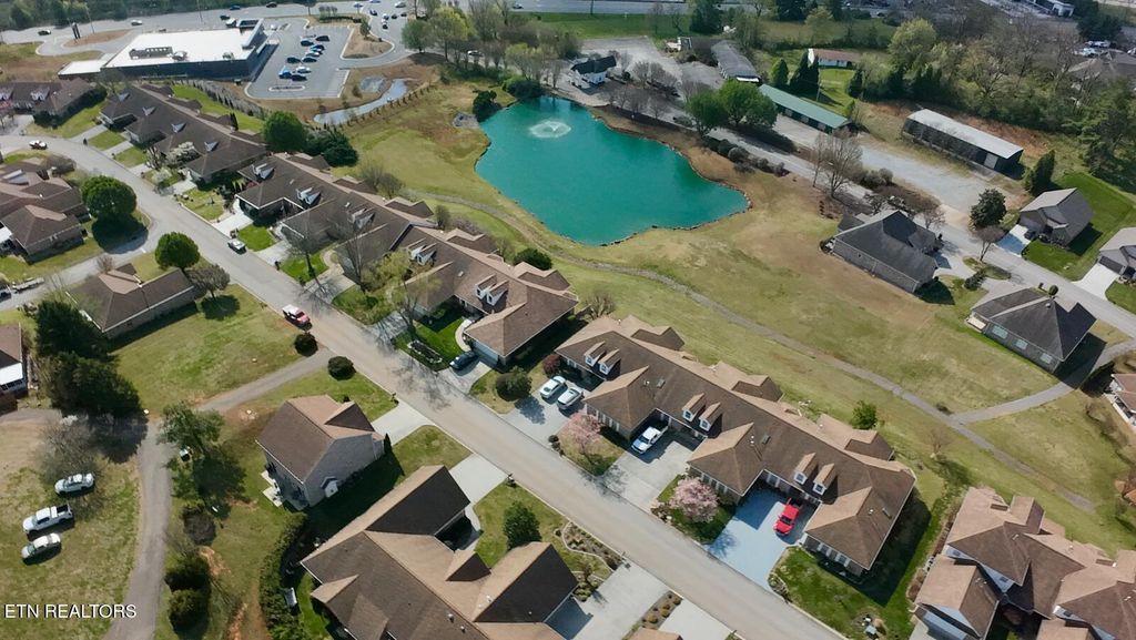 Photo of 258 Royal Oaks Drive, Maryville, TN 37801 (MLS # 1334448)