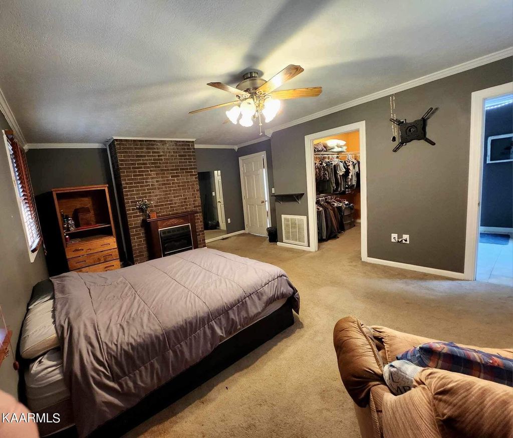 Photo of 805 Burke Rd, New Tazewell, TN 37825 (MLS # 1237867)