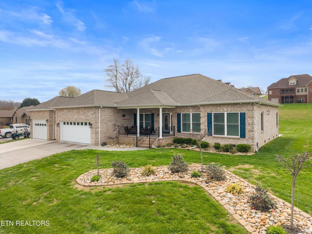 Photo of 1410 River Run Circle, Sevierville, TN 37876 (MLS # 1334272)