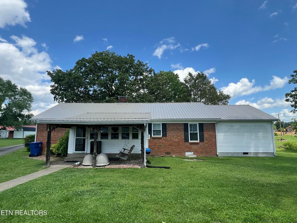 Photo of 1188 S Tellico St, Madisonville, TN 37354 (MLS # 1325975)