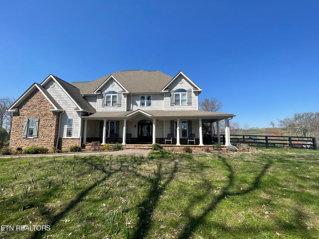 Photo of 4755 Colonial Harbor Drive, Louisville, TN 37777 (MLS # 1256762)