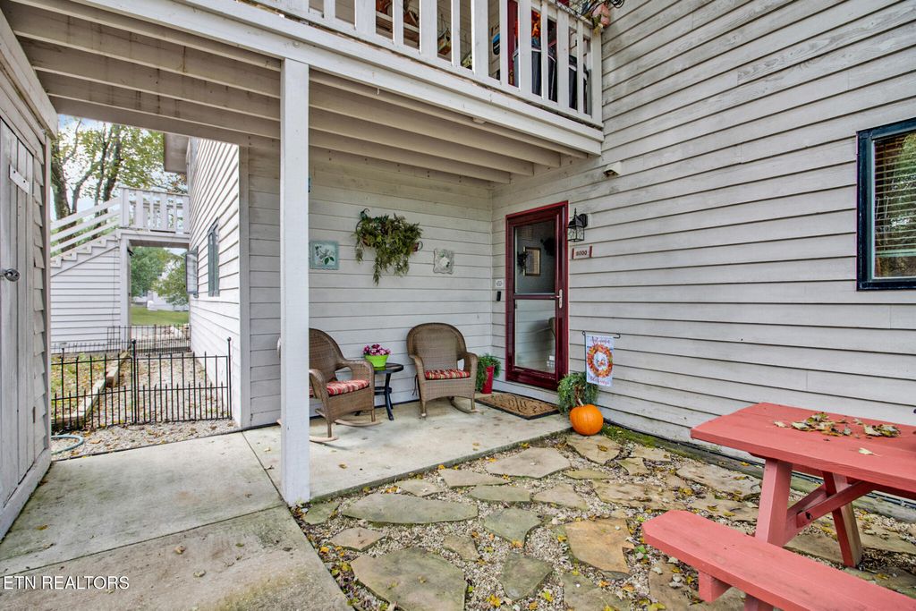 Photo of 3835 Renegade Mountain Pkwy, Crab Orchard, TN 37723 (MLS # 1278885)