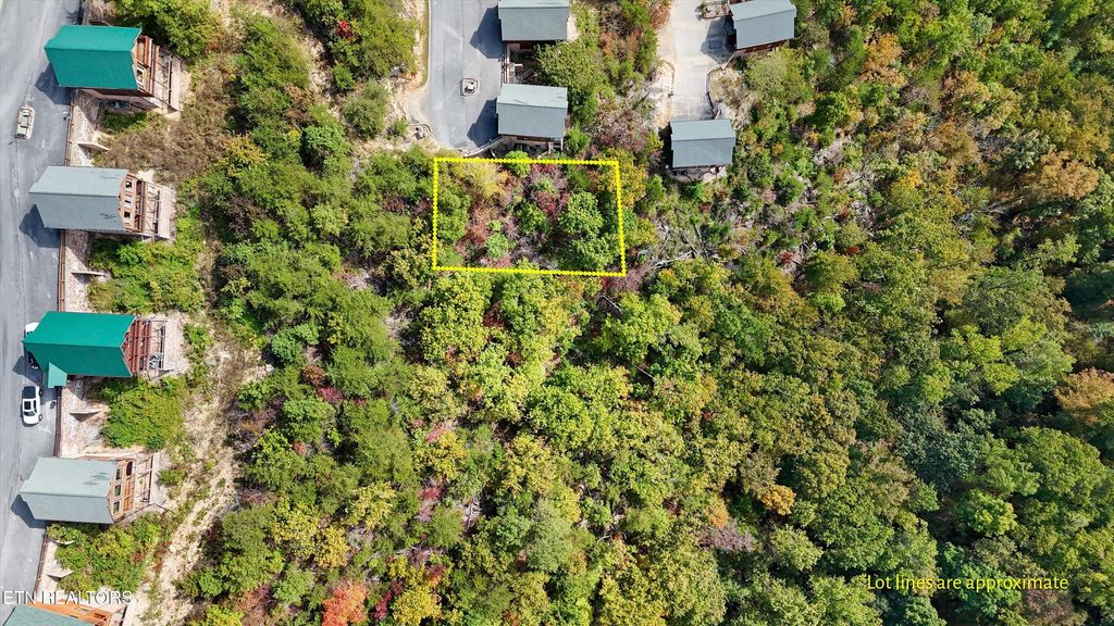 Photo of 2820 Mountain Glory Tr, Sevierville, TN 37876 (MLS # 1319663)