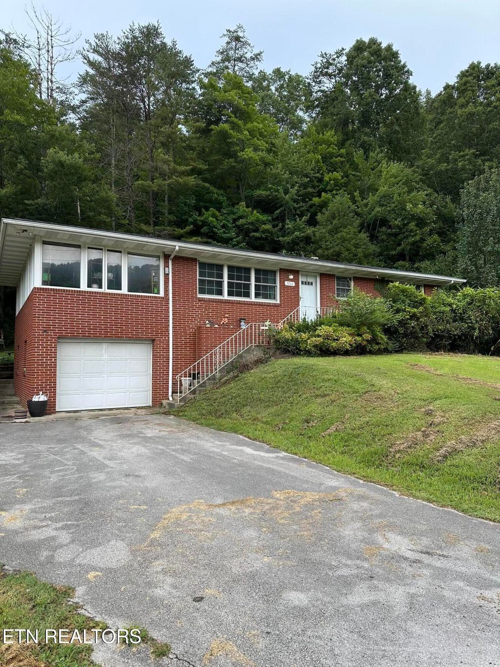 Photo of 3866 Highway 297, Newcomb, TN 37819 (MLS # 1313787)