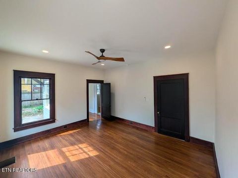 Tiny photo for 1235 Armstrong Ave, Knoxville, TN 37917 (MLS # 1333371)
