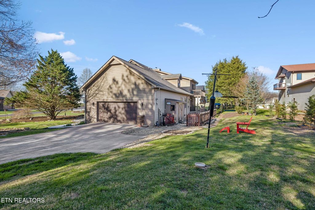 Photo of 184 Amohi Way, Loudon, TN 37774 (MLS # 1333212)