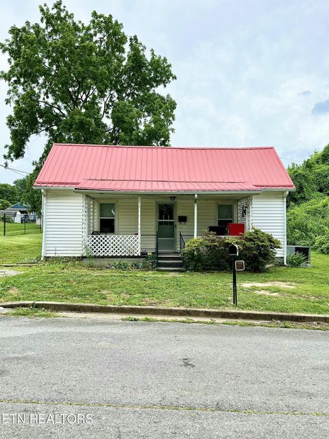 Photo of 416 Cain Ave, Morristown, TN 37813 (MLS # 1345408)
