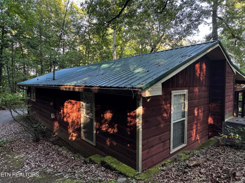 Photo of 530 Parton Drive, Gatlinburg, TN 37738 (MLS # 1348586)