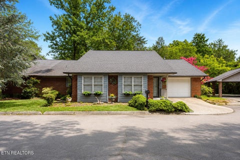 Photo of 21 Belmont Court, Oak Ridge, TN 37830 (MLS # 1348780)
