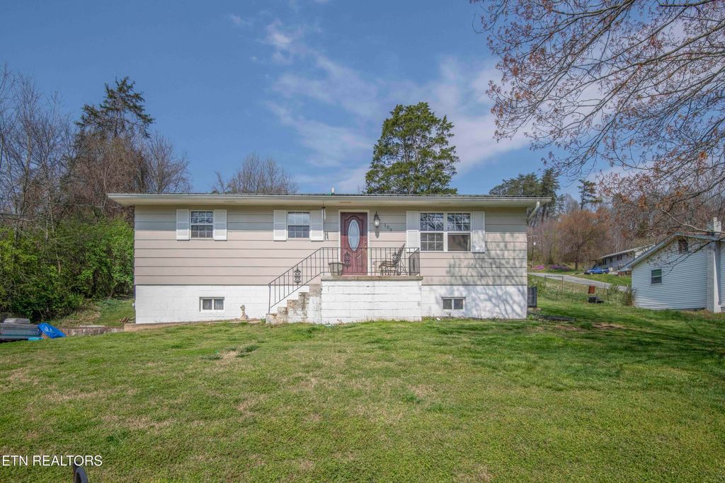 Photo of 109 Dogwood St, Maynardville, TN 37807 (MLS # 1334569)