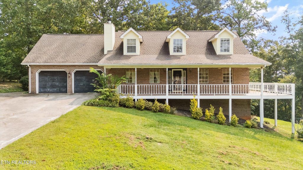 Photo of 524 Emerald Ave, Kodak, TN 37764 (MLS # 1315447)