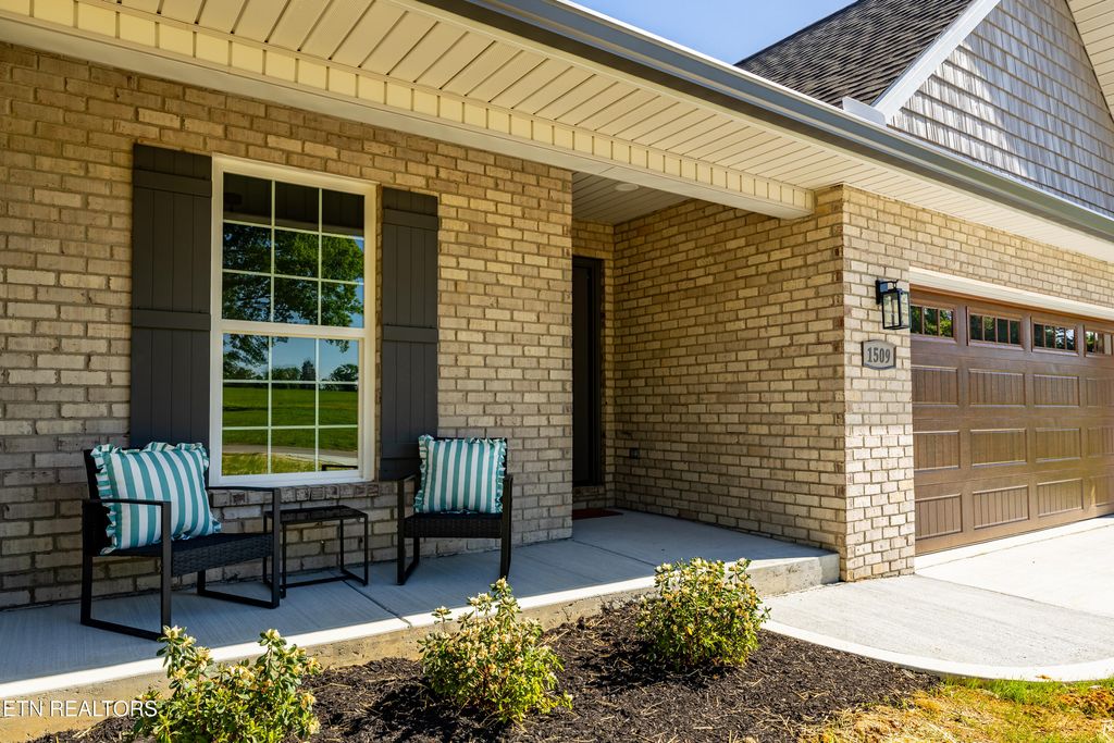 Photo of 1509 Sally View Drive, Friendsville, TN 37737 (MLS # 1337559)