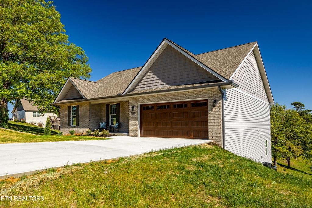 Photo of 1509 Sally View Drive, Friendsville, TN 37737 (MLS # 1337559)