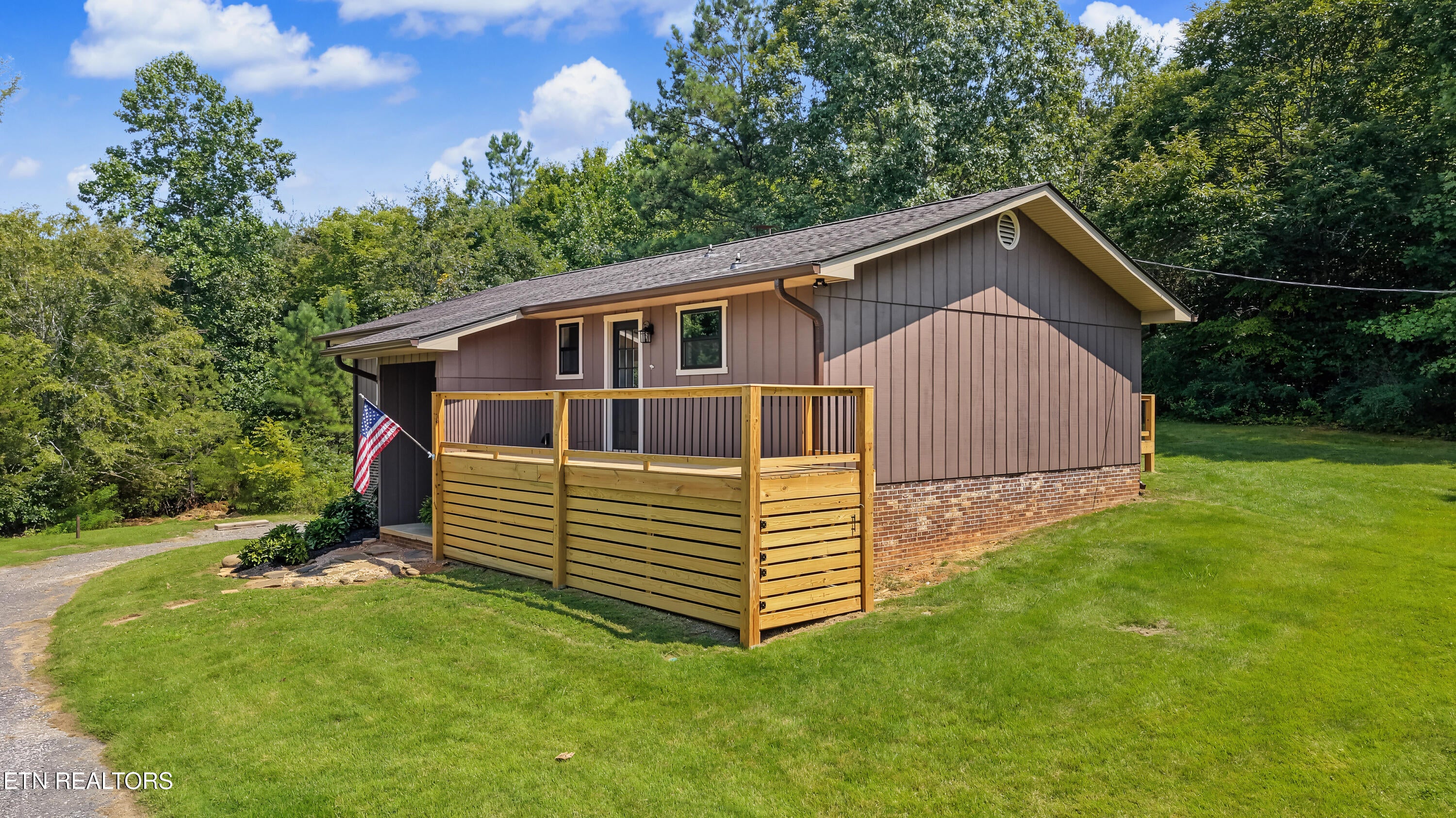 280 Garren Rd