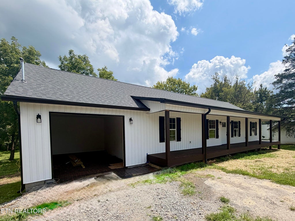 Photo of 116 Bristol Rd, Harrogate, TN 37752 (MLS # 1341533)