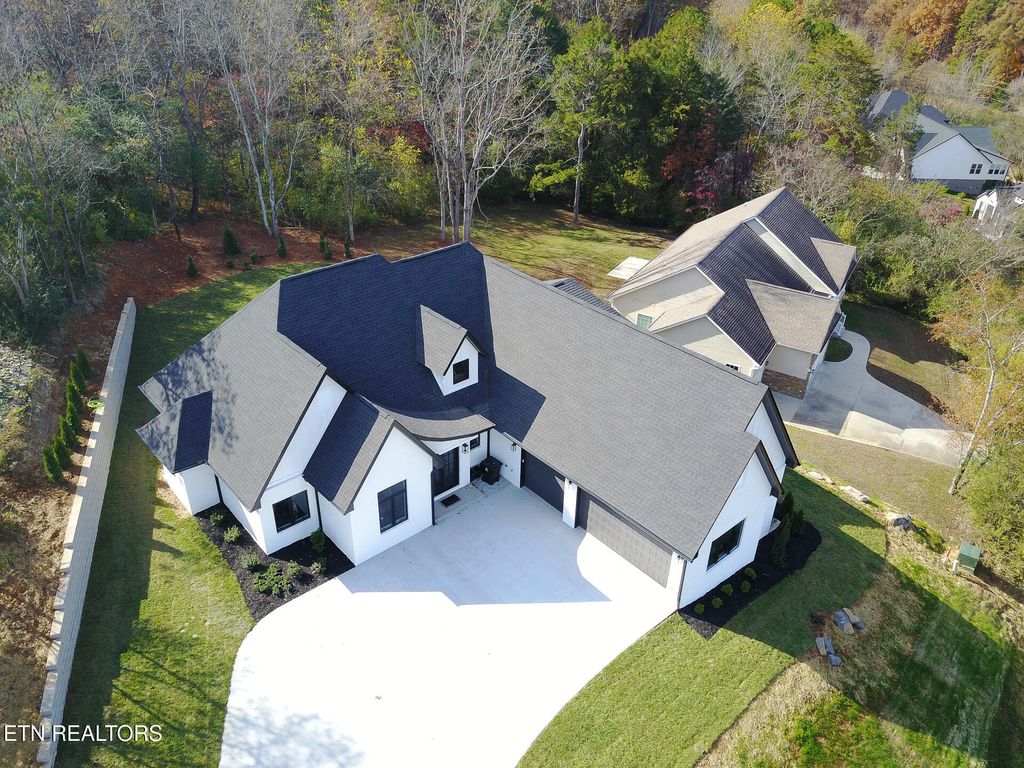Photo of 266 Ootsima Way, Loudon, TN 37774 (MLS # 1321269)