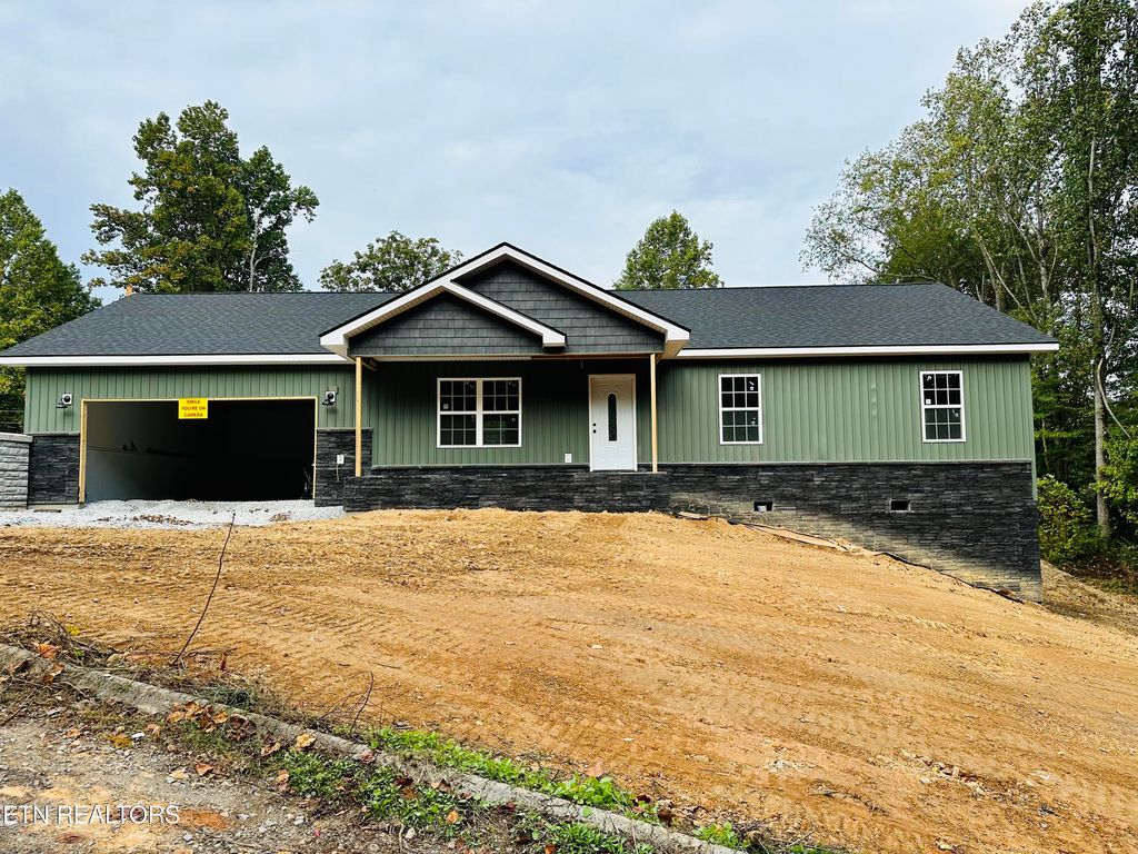 Photo of 110 GLADYS Lane, Tazewell, TN 37879 (MLS # 1239946)