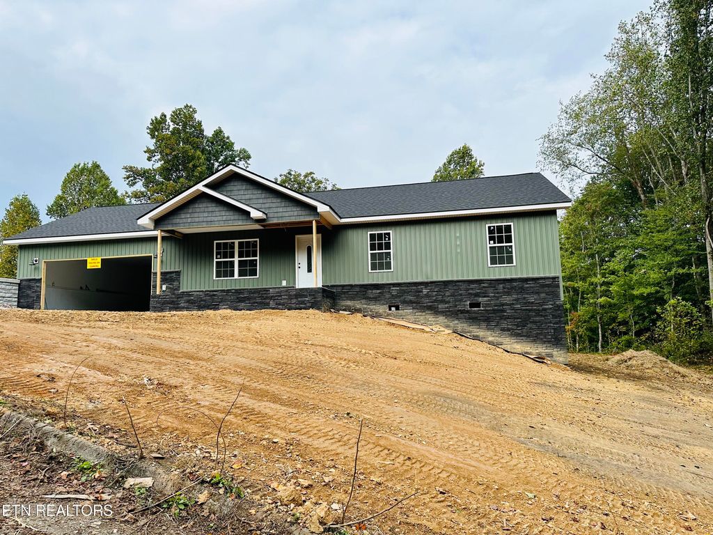 Photo of 110 GLADYS Lane, Tazewell, TN 37879 (MLS # 1239946)