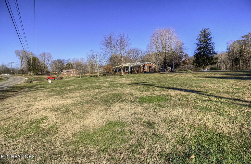 Photo of 9400 Strawberry Plains Pike, Strawberry Plains, TN 37871 (MLS # 1286408)