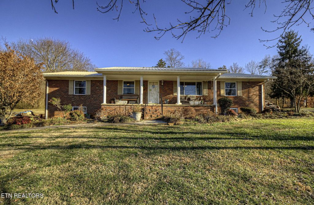 Photo of 9400 Strawberry Plains Pike, Strawberry Plains, TN 37871 (MLS # 1286408)