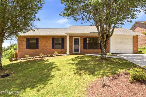 Photo of 8039 Florence Gardens Rd, Knoxville, TN 37938 (MLS # 1345865)