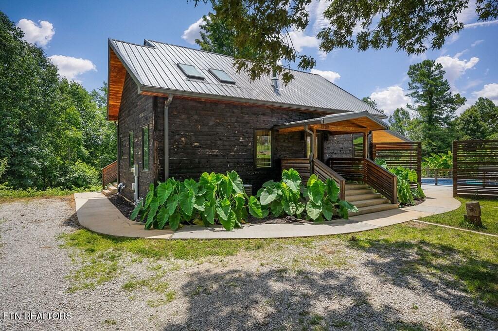 1737 Blackburn Fork Rd