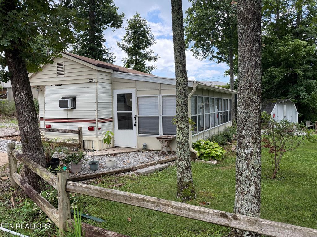 Photo of 160 Apache Tr, Crossville, TN 38572 (MLS # 1348888)
